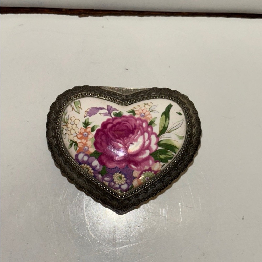 Vtg Rose Heart Shaped Embossed Metal Trinket Box Lined Silver Tone Porcelain